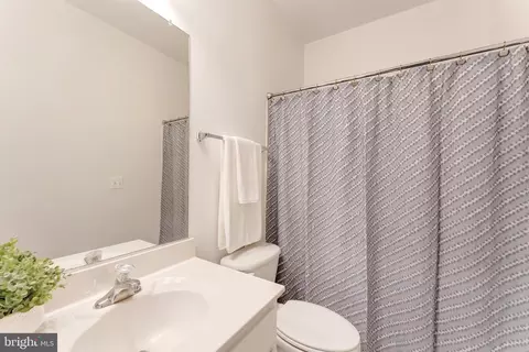 42576 Magellan Sq, Brambleton, VA 20148 photo 31