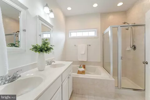42576 Magellan Sq, Brambleton, VA 20148 photo 24