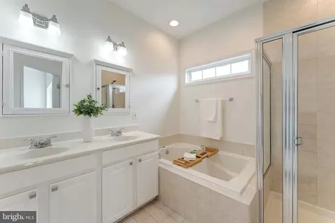 42576 Magellan Sq, Brambleton, VA 20148 photo 23