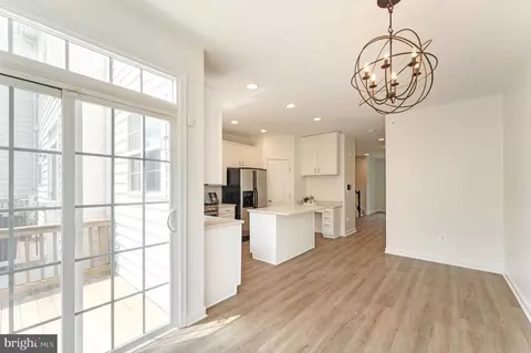 42576 Magellan Sq, Brambleton, VA 20148 photo 13
