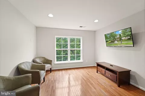 Living - 42683 Explorer Dr, Brambleton, VA 20148 photo 2 of 5