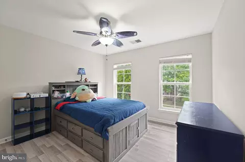 Bedroom - 42683 Explorer Dr, Brambleton, VA 20148 photo 3 of 4