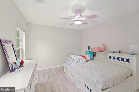 Bedroom - 42683 Explorer Dr, Brambleton, VA 20148 photo 2 of 4