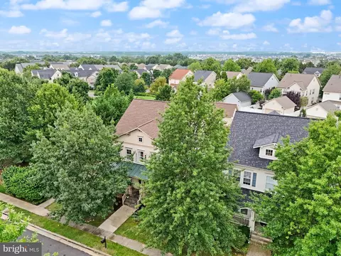 View/Area - 42683 Explorer Dr, Brambleton, VA 20148 photo 1 of 3