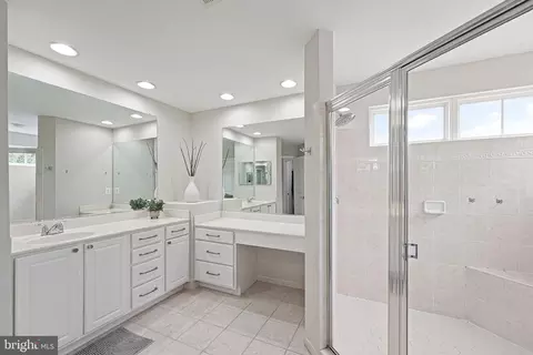 Bath - 42683 Explorer Dr, Brambleton, VA 20148 photo 2 of 6