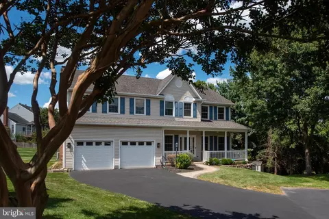 43232 Wayside Cir, Ashburn, VA 20147