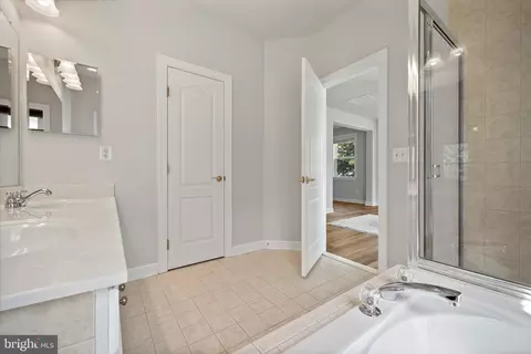 42592 Olmsted Dr, Brambleton, VA 20148 photo 25