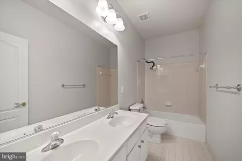 42592 Olmsted Dr, Brambleton, VA 20148 photo 34