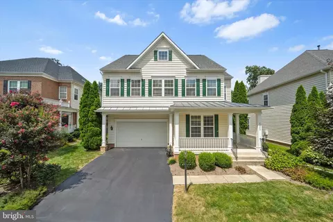 42592 Olmsted Dr, Brambleton, VA 20148