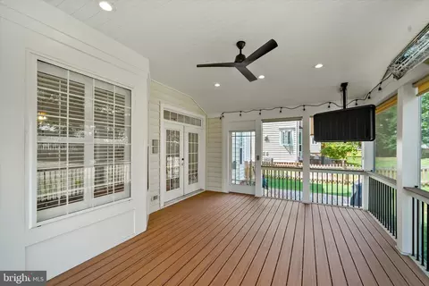 42592 Olmsted Dr, Brambleton, VA 20148 photo 4