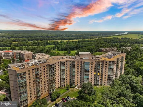 19385 Cypress Ridge Ter #522, Leesburg, VA 20176