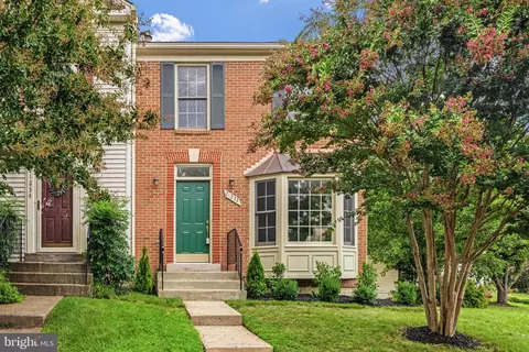 21232 Hedgerow Ter, Ashburn, VA 20147