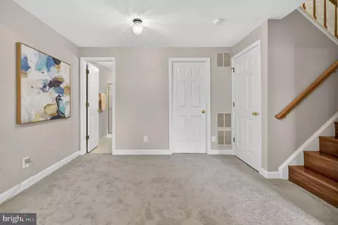 Entry Way - 21232 Hedgerow Ter, Ashburn, VA 20147 photo 10 of 10