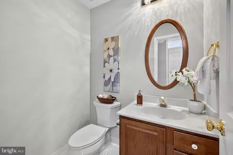 Bath - 21232 Hedgerow Ter, Ashburn, VA 20147 photo 1 of 4
