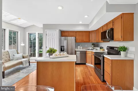 Kitchen - 21232 Hedgerow Ter, Ashburn, VA 20147 photo 4 of 4