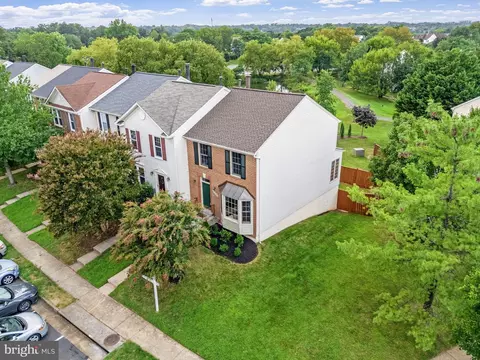 View/Area - 21232 Hedgerow Ter, Ashburn, VA 20147 photo 3 of 4