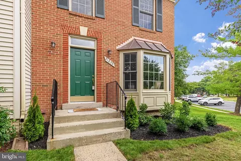 Exterior - 21232 Hedgerow Ter, Ashburn, VA 20147 photo 2 of 15