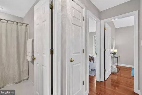 Entry Way - 21232 Hedgerow Ter, Ashburn, VA 20147 photo 9 of 10