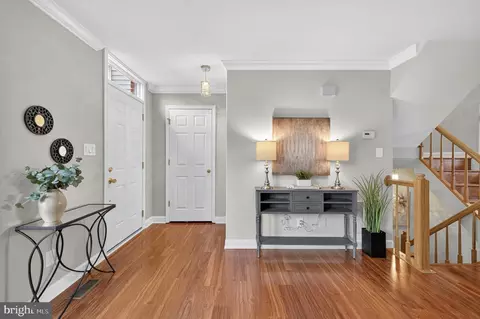 Entry Way - 21232 Hedgerow Ter, Ashburn, VA 20147 photo 4 of 10