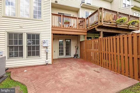 Exterior - 21232 Hedgerow Ter, Ashburn, VA 20147 photo 13 of 15