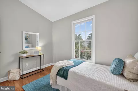 Bedroom - 21232 Hedgerow Ter, Ashburn, VA 20147 photo 5 of 8