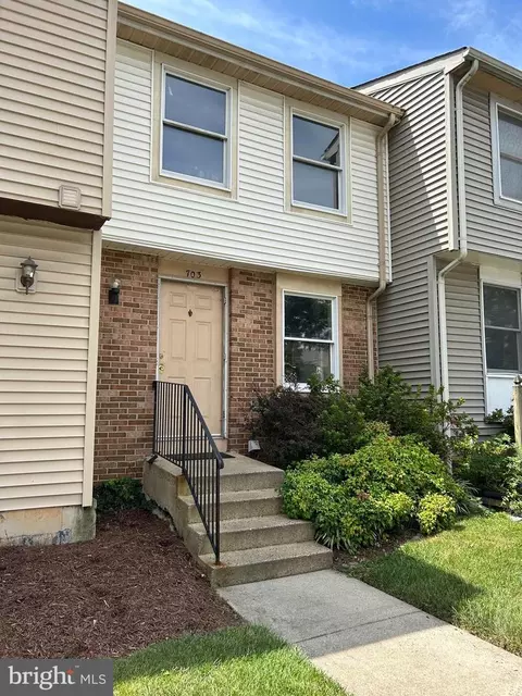 703 Brethour Ct #19, Sterling, VA 20164