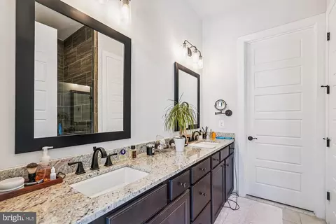 42751 Cushing Ter, Ashburn, VA 20148 photo 8