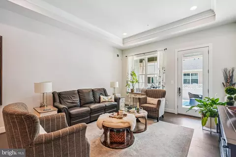 42751 Cushing Ter, Ashburn, VA 20148 photo 6