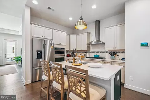 42751 Cushing Ter, Ashburn, VA 20148 photo 3