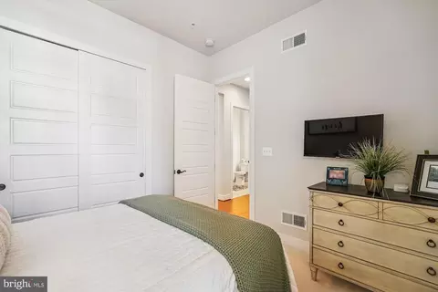 42751 Cushing Ter, Ashburn, VA 20148 photo 17