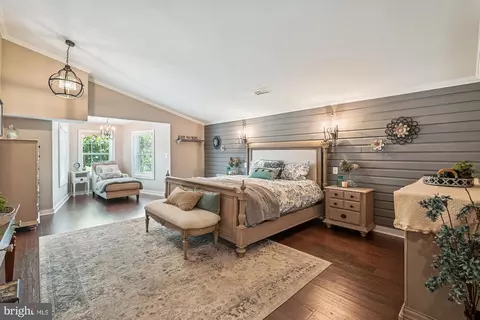 Bedroom - 20857 Ashburn Rd, Ashburn, VA 20147 photo 1 of 16
