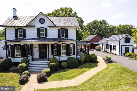 20857 Ashburn Rd, Ashburn, VA 20147