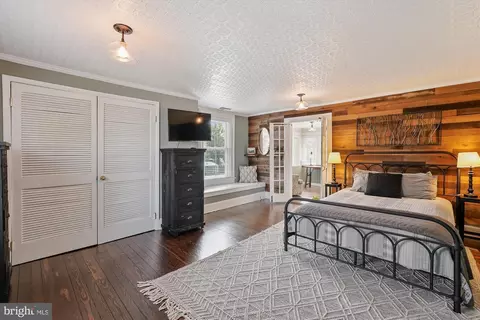 Bedroom - 20857 Ashburn Rd, Ashburn, VA 20147 photo 11 of 16
