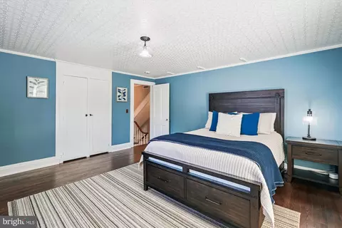 Bedroom - 20857 Ashburn Rd, Ashburn, VA 20147 photo 9 of 16