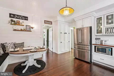 Kitchen - 20857 Ashburn Rd, Ashburn, VA 20147 photo 2 of 5