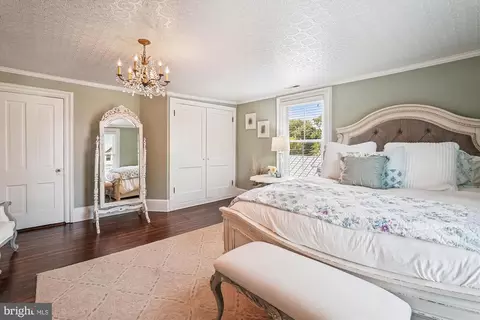 Bedroom - 20857 Ashburn Rd, Ashburn, VA 20147 photo 6 of 16
