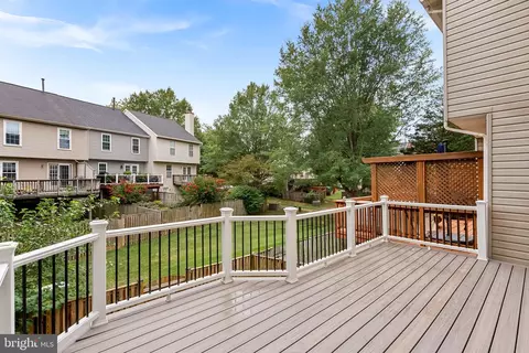 20357 Briarcliff Ter, Sterling, VA 20165 photo 10