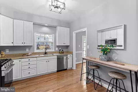 20357 Briarcliff Ter, Sterling, VA 20165 photo 3