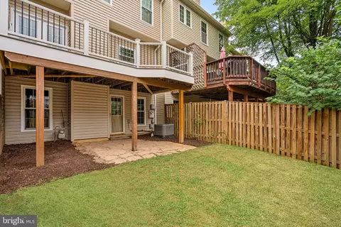 20357 Briarcliff Ter, Sterling, VA 20165 photo 34