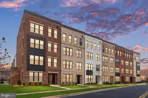 43568 Jefferson Park St, Ashburn, VA 20148