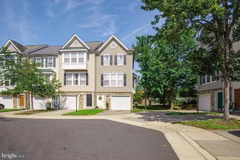 23004 Fontwell Sq, Sterling, VA 20166