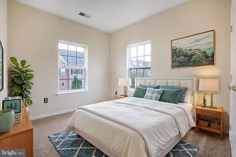 Bedroom - 42460 Malachite Ter, Brambleton, VA 20148 photo 5 of 7