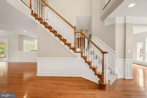 Entry Way - 22197 Windy Pine Ct, Broadlands, VA 20148 photo 3 of 6