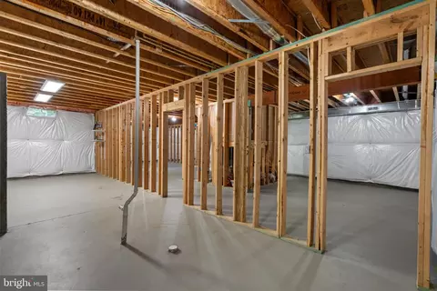 Entry Way - 22197 Windy Pine Ct, Broadlands, VA 20148 photo 6 of 6