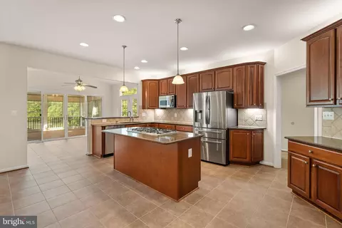 Kitchen - 22197 Windy Pine Ct, Broadlands, VA 20148 photo 1 of 7