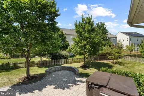 Exterior - 22197 Windy Pine Ct, Broadlands, VA 20148 photo 9 of 10