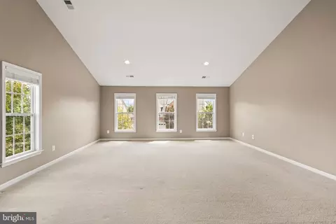 Living - 22197 Windy Pine Ct, Broadlands, VA 20148 photo 8 of 8