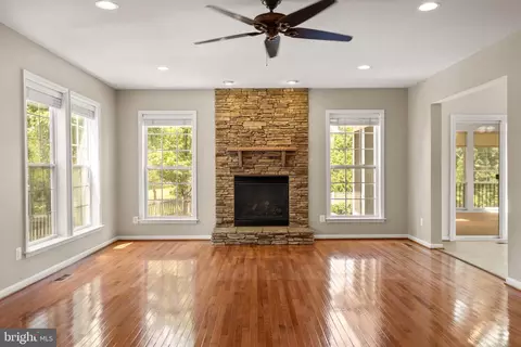 Living - 22197 Windy Pine Ct, Broadlands, VA 20148 photo 4 of 8