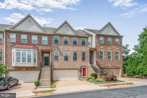 47724 Bowline Ter, Sterling, VA 20165