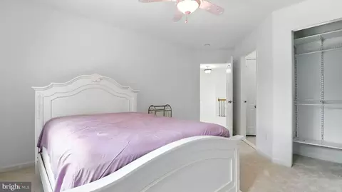 Bedroom - 43080 Addlestone Pl, Ashburn, VA 20148 photo 7 of 7
